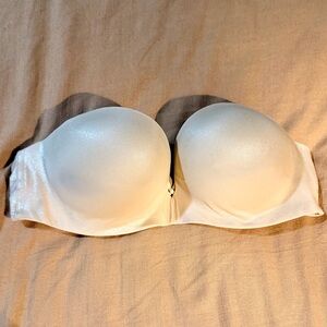 Victoria's Secret Cream Padded Strapless Bra